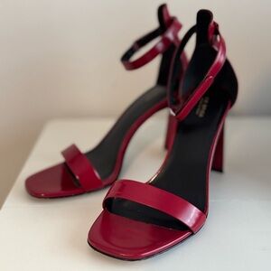 Via Spiga Womens Faxon Angular Heel Sandal Red Patent 8.5, Elegant and Sexy 👠
